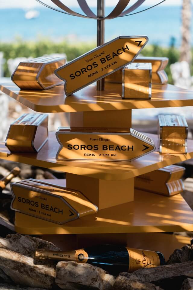 soros beach antiparos hotel suites bar restaurant concierge